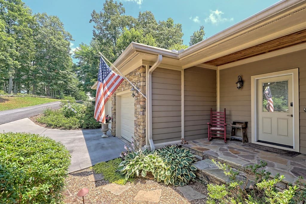 1212 Double Knob Drive E, Hayesville NC 28904 - Photo