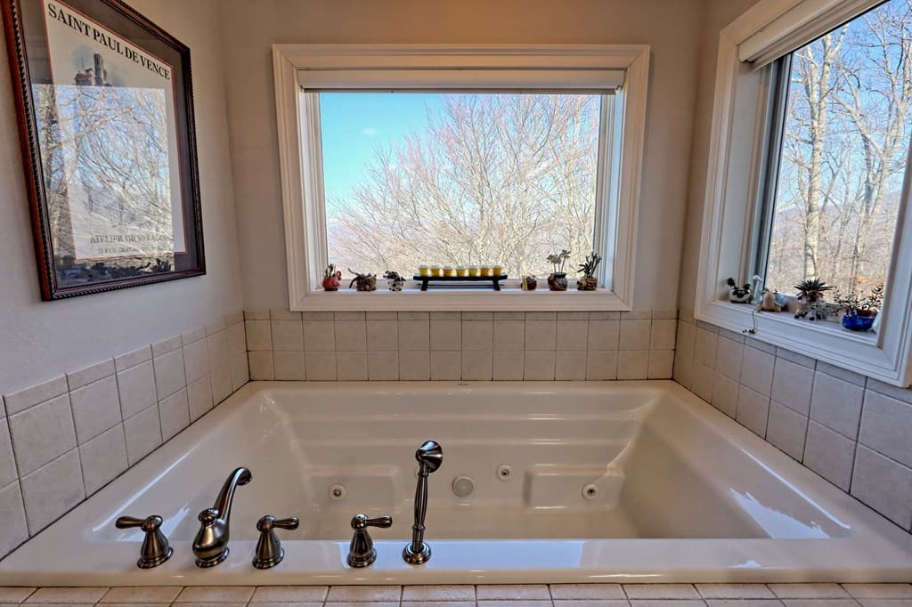1212 Double Knob Drive E, Hayesville NC 28904 - Photo