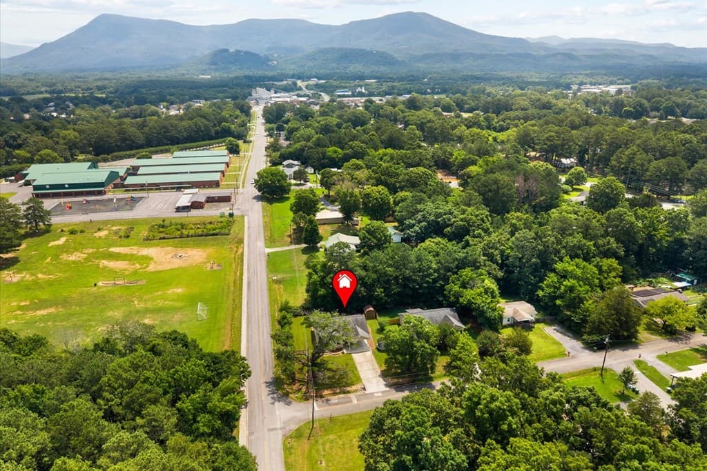 132 9th Avenue, Chatsworth GA 30705 - Photo