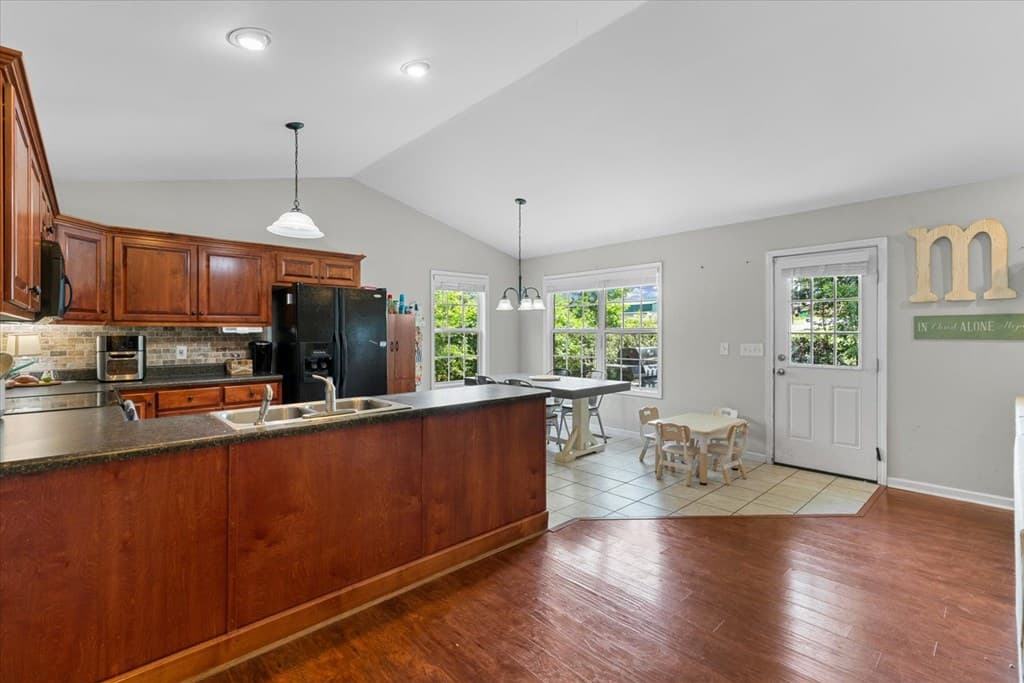 132 9th Avenue, Chatsworth GA 30705 - Photo