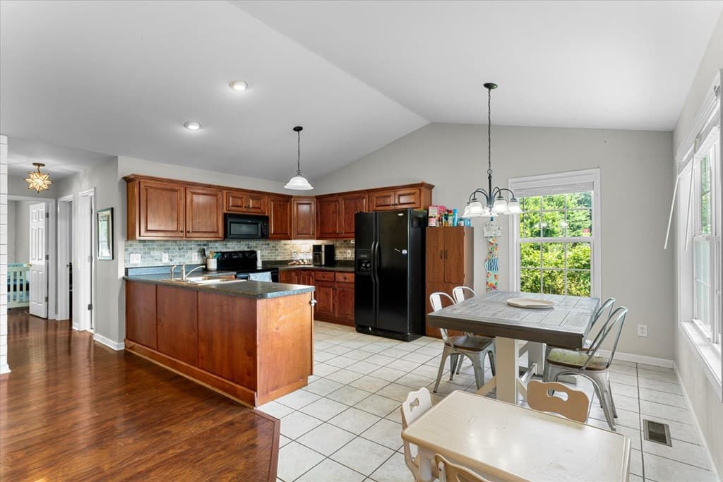 132 9th Avenue, Chatsworth GA 30705 - Photo