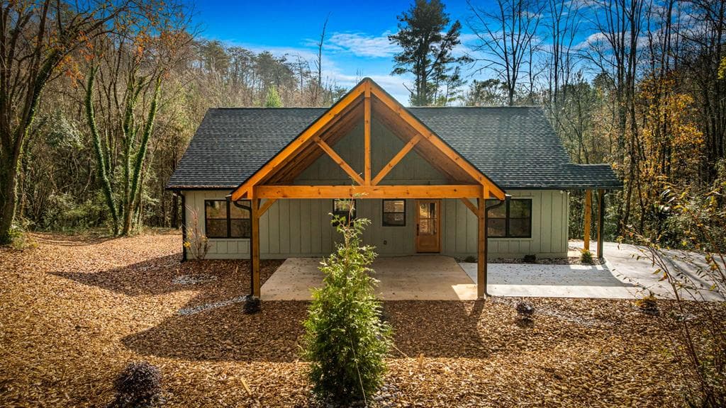 40 Cherry Street, East Ellijay GA 30540 - Primary photo