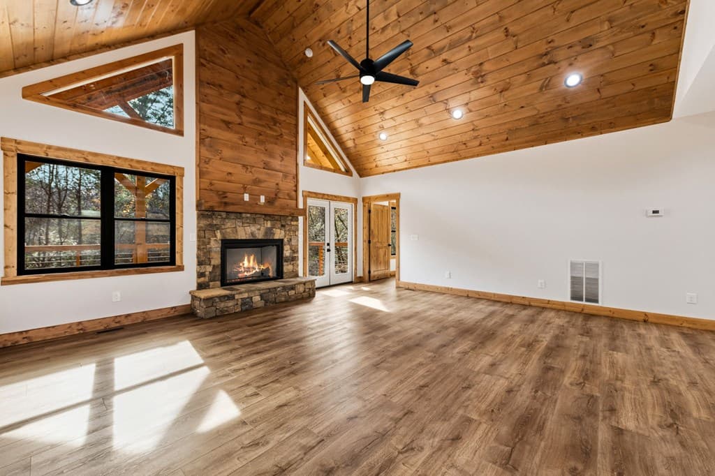 40 Cherry Street, East Ellijay GA 30540 - Photo