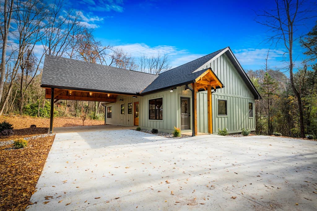 40 Cherry Street, East Ellijay GA 30540 - Photo