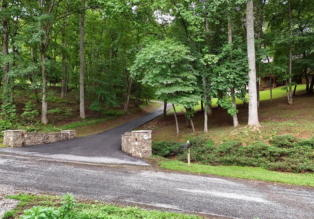 1512 Smithfield Lane, Young Harris GA 30582 - Photo
