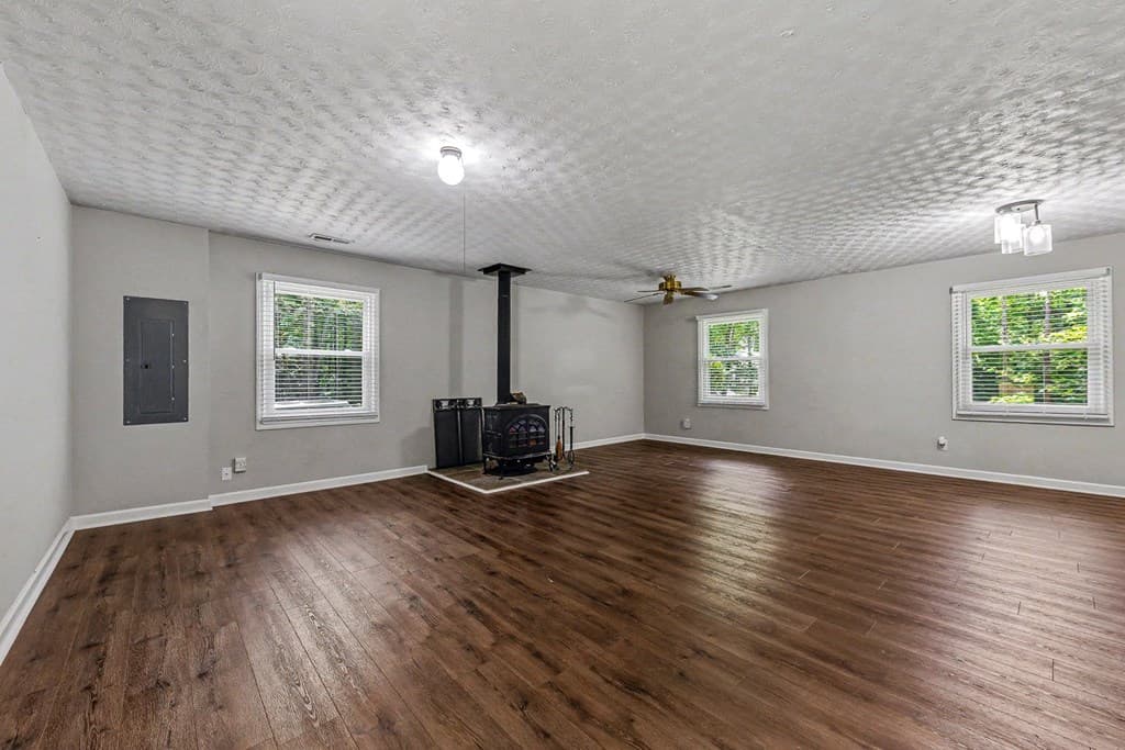 2570 Johnston Rd Nw, Kennesaw GA 30152 - Photo