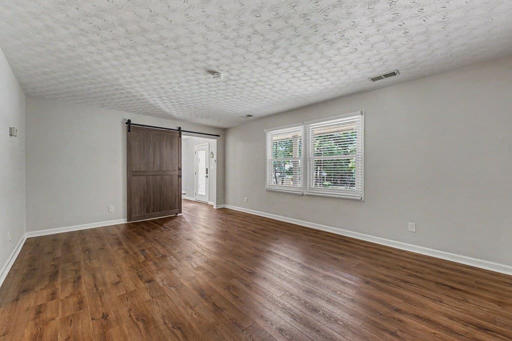 2570 Johnston Rd Nw, Kennesaw GA 30152 - Photo
