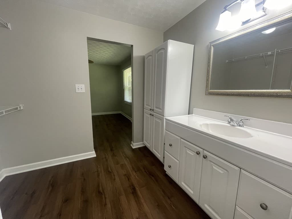 2570 Johnston Rd Nw, Kennesaw GA 30152 - Photo