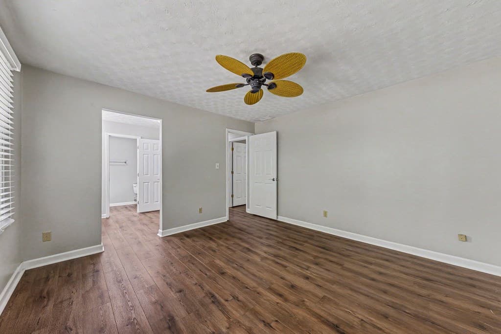 2570 Johnston Rd Nw, Kennesaw GA 30152 - Photo