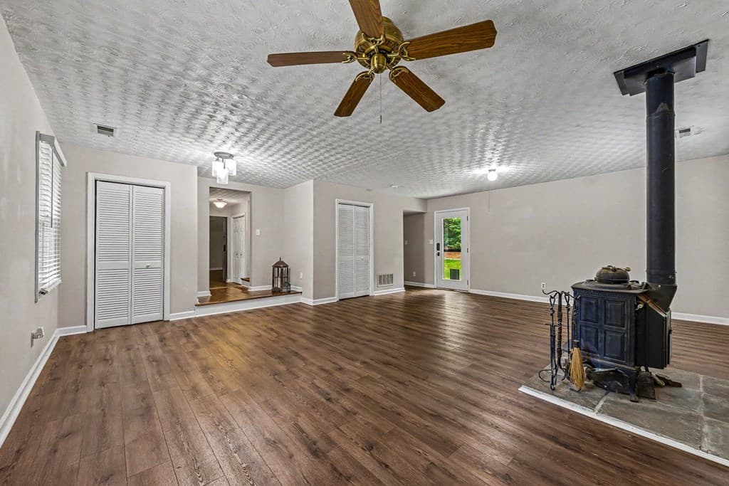2570 Johnston Rd Nw, Kennesaw GA 30152 - Photo