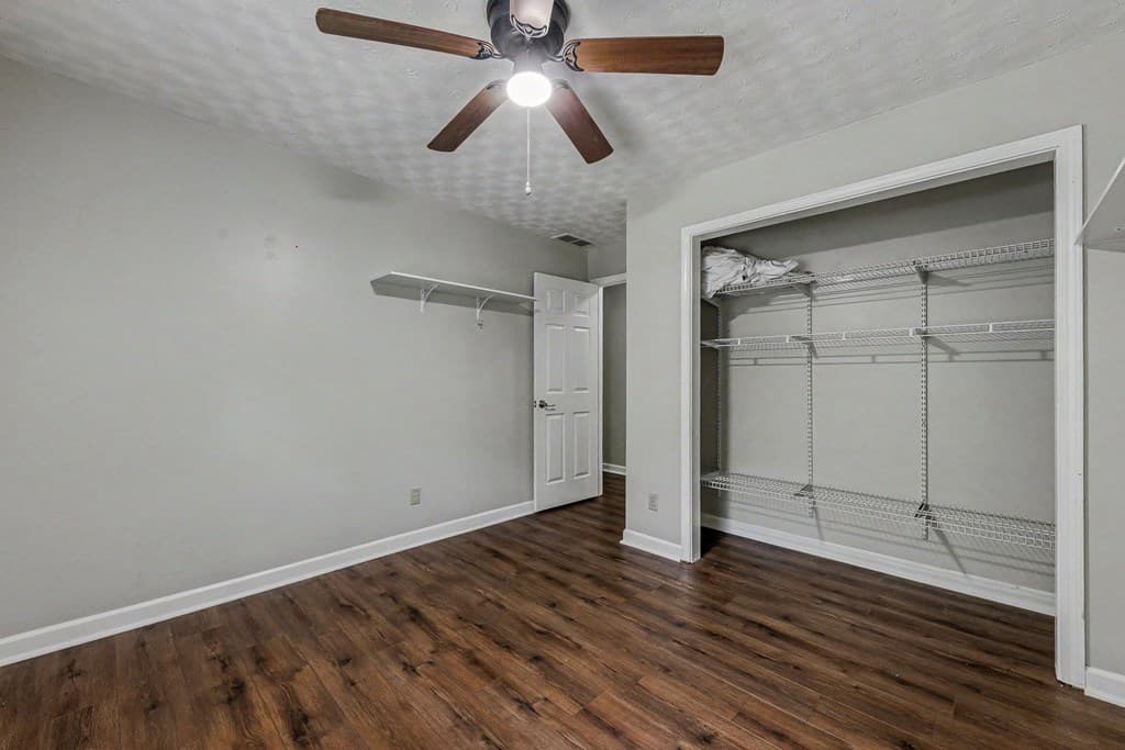 2570 Johnston Rd Nw, Kennesaw GA 30152 - Photo