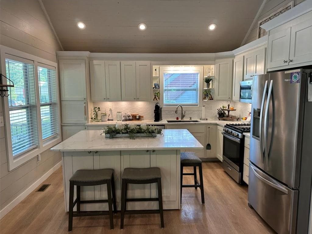 610 E Second Street, Blue Ridge GA 30513 - Photo