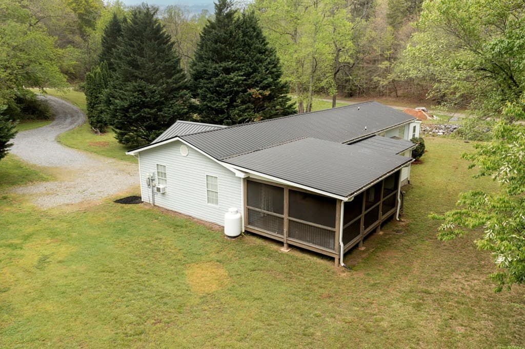 6487 Crooked Creek Road, Young Harris GA 30582 - Photo