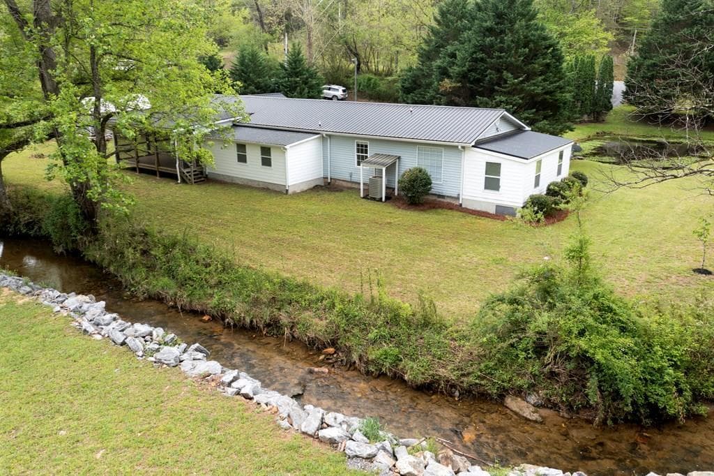 6487 Crooked Creek Road, Young Harris GA 30582 - Photo