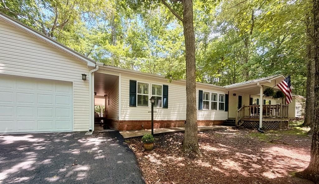 622 Lakeside Drive, Blairsville GA 30512 - Photo