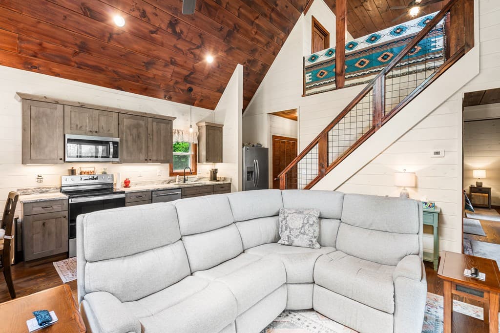 313 Lexington Drive, Brasstown NC 28902 - Photo