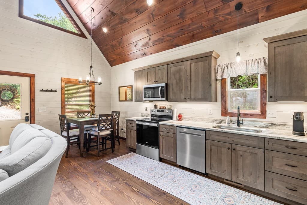 313 Lexington Drive, Brasstown NC 28902 - Photo