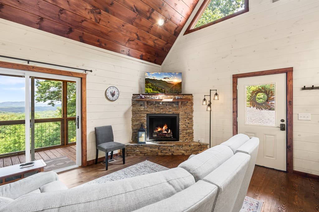 313 Lexington Drive, Brasstown NC 28902 - Photo