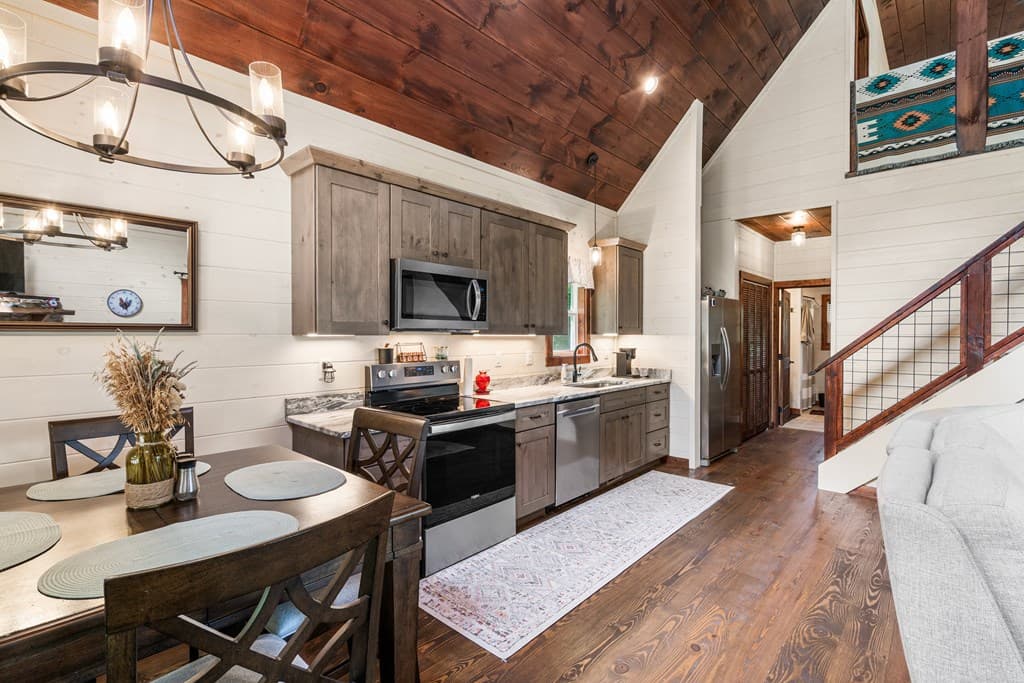 313 Lexington Drive, Brasstown NC 28902 - Photo