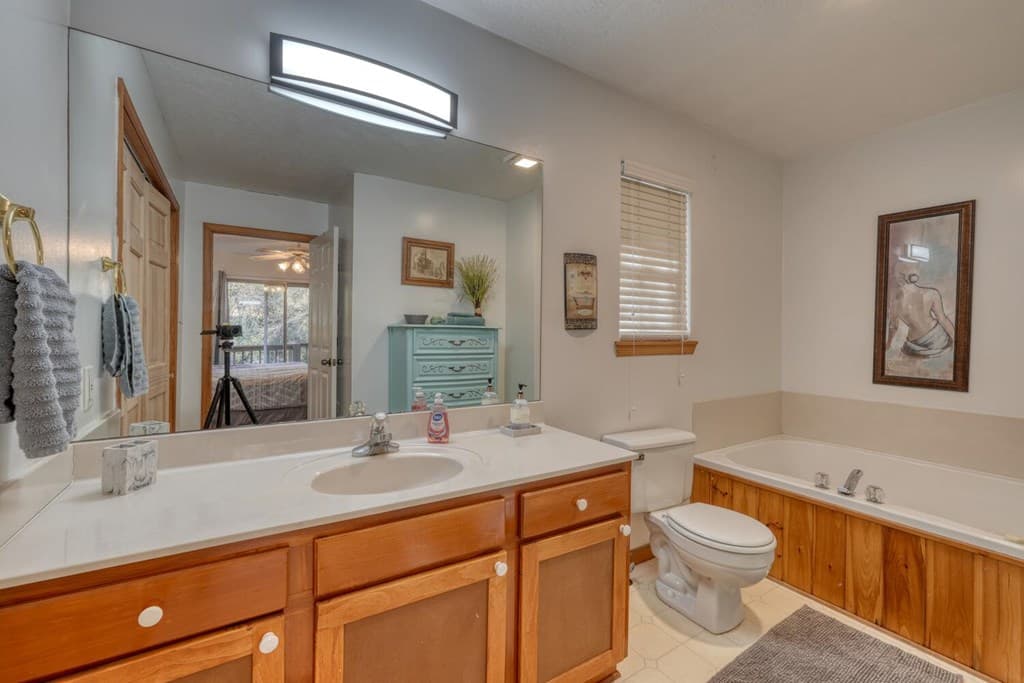 2175 E Old Hwy 64, Hayesville NC 28904 - Photo
