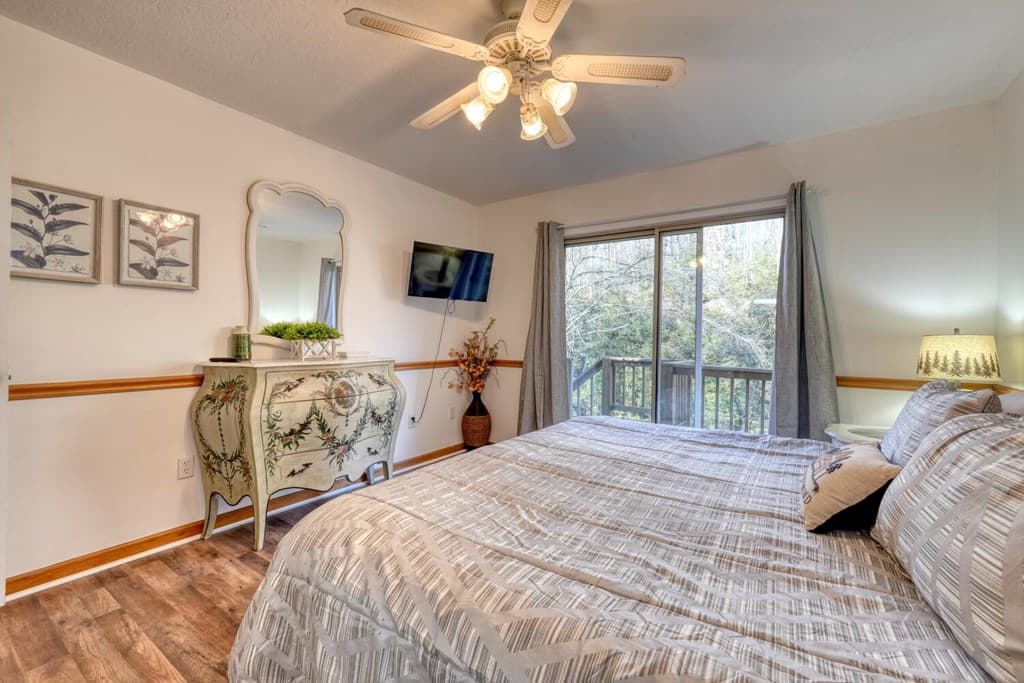 2175 E Old Hwy 64, Hayesville NC 28904 - Photo