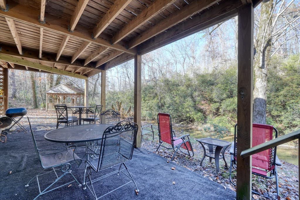 2175 E Old Hwy 64, Hayesville NC 28904 - Photo