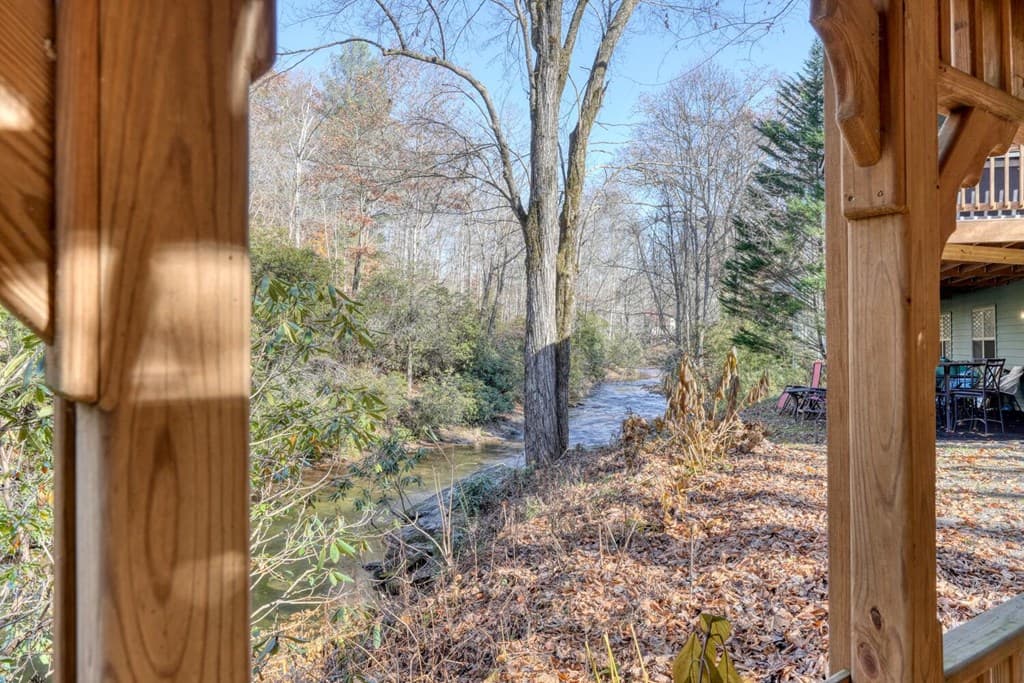 2175 E Old Hwy 64, Hayesville NC 28904 - Photo
