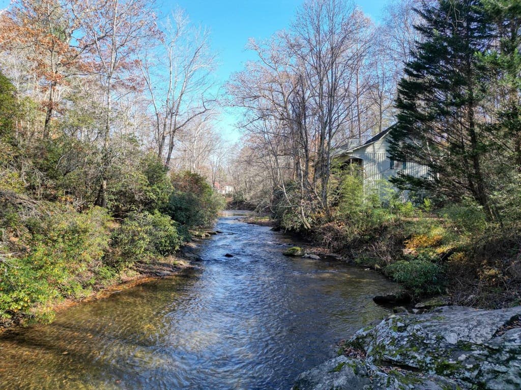 2175 E Old Hwy 64, Hayesville NC 28904 - Photo