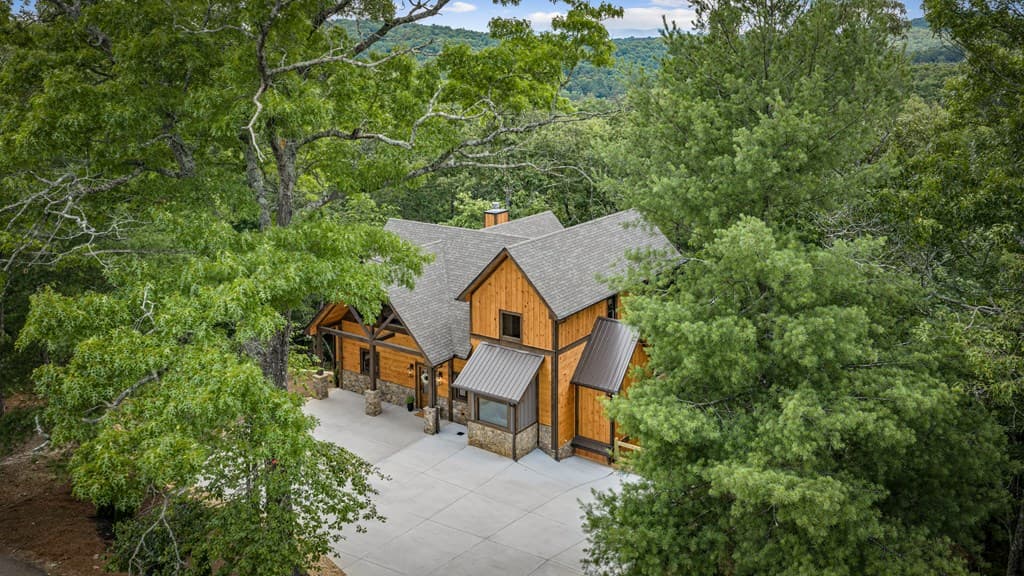 32 Hope Drive, Blue Ridge GA 30513 - Photo