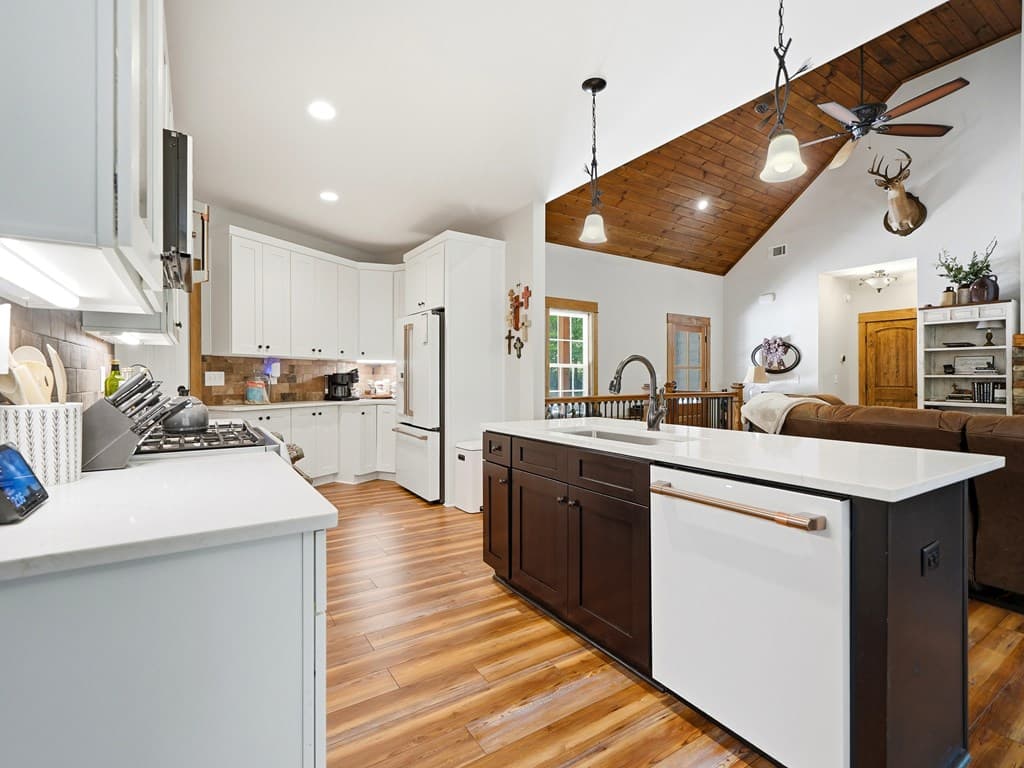 214 Kelly Lane, Ellijay GA 30540 - Photo