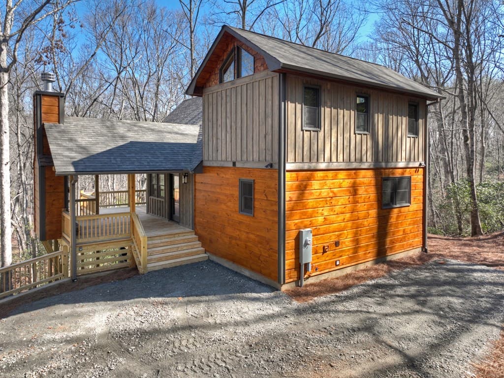 811 Mangums Trail, Blue Ridge GA 30513 - Photo