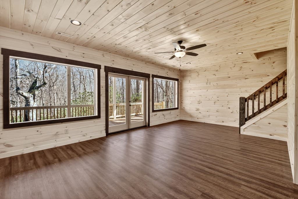 811 Mangums Trail, Blue Ridge GA 30513 - Photo