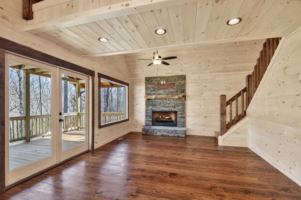 811 Mangums Trail, Blue Ridge GA 30513 - Photo