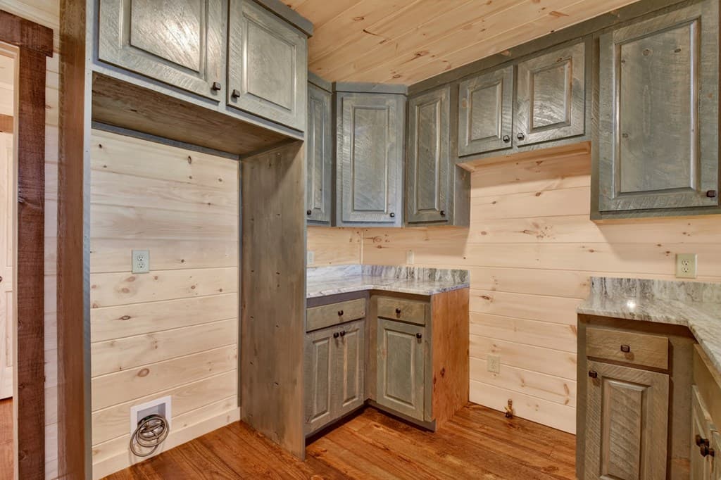 811 Mangums Trail, Blue Ridge GA 30513 - Photo