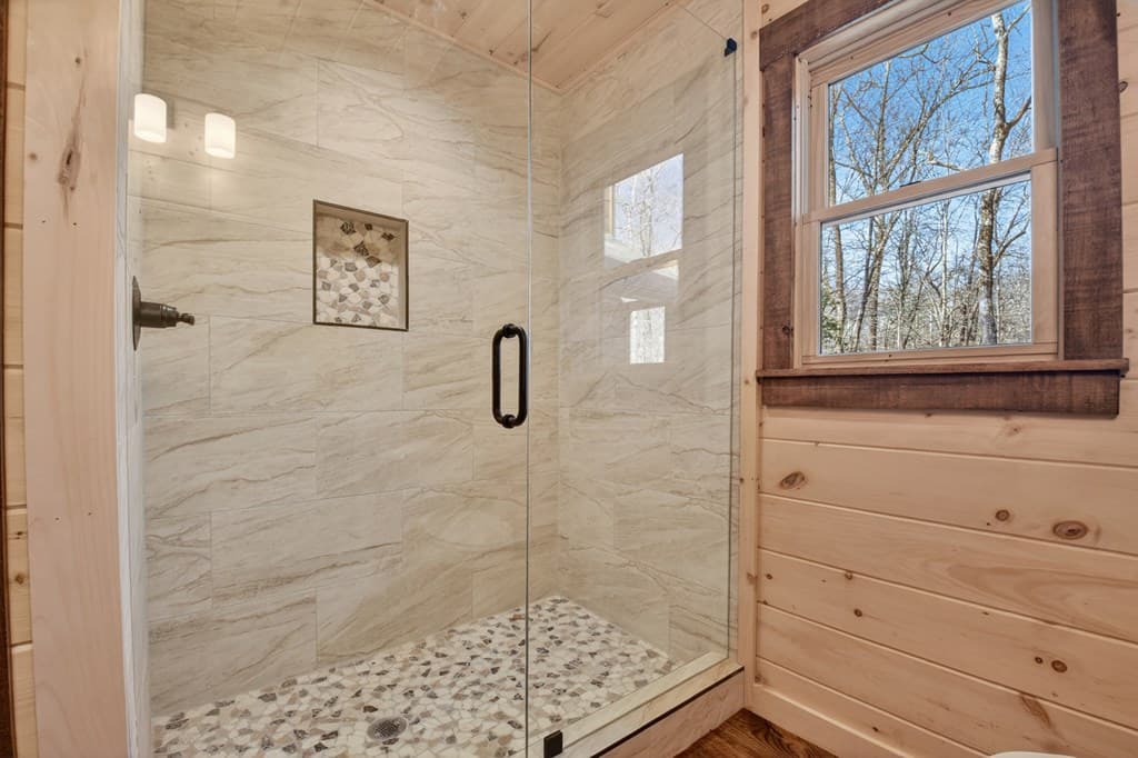 811 Mangums Trail, Blue Ridge GA 30513 - Photo
