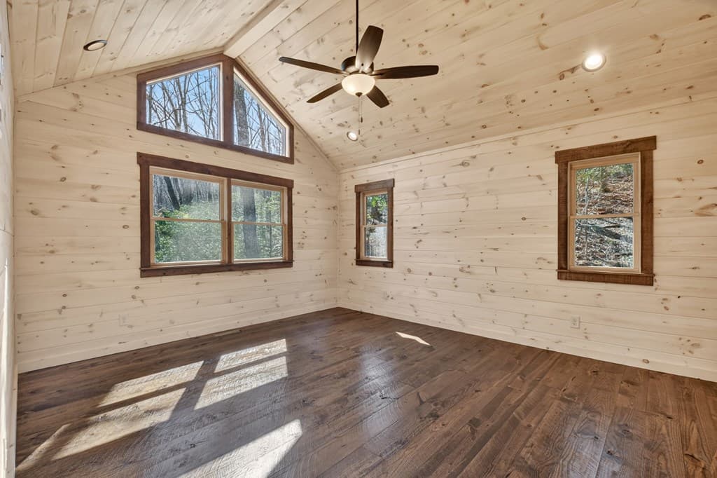 811 Mangums Trail, Blue Ridge GA 30513 - Photo