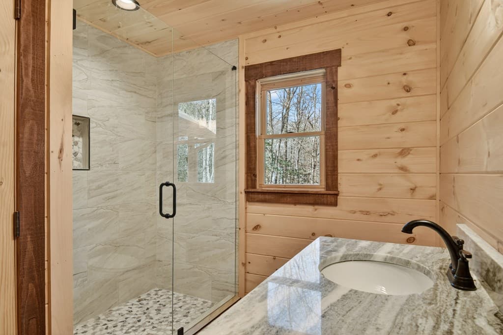 811 Mangums Trail, Blue Ridge GA 30513 - Photo