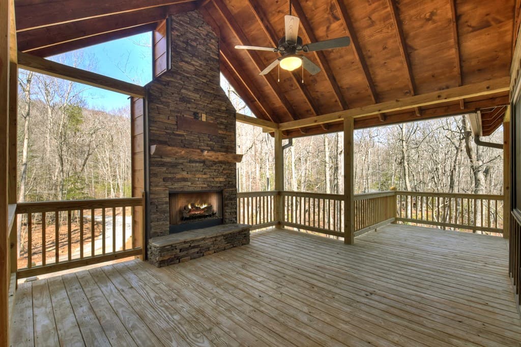811 Mangums Trail, Blue Ridge GA 30513 - Photo