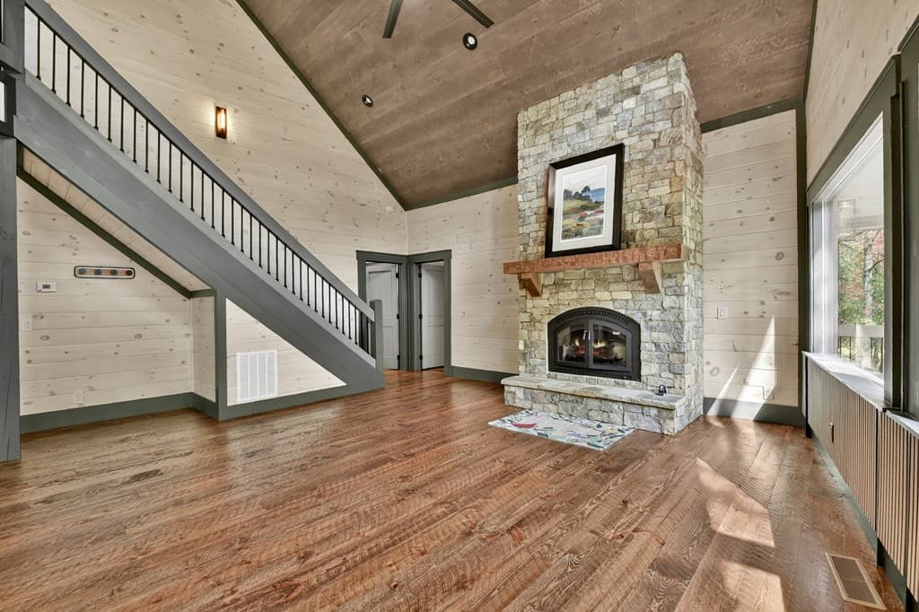 577 Blackberry Drive, Mineral Bluff GA 30559 - Photo