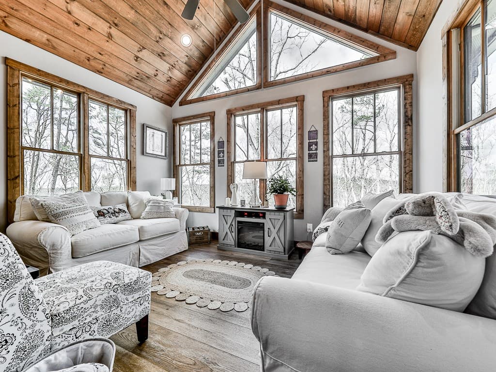 208 Weeks Drive, Ellijay GA 30540 - Photo