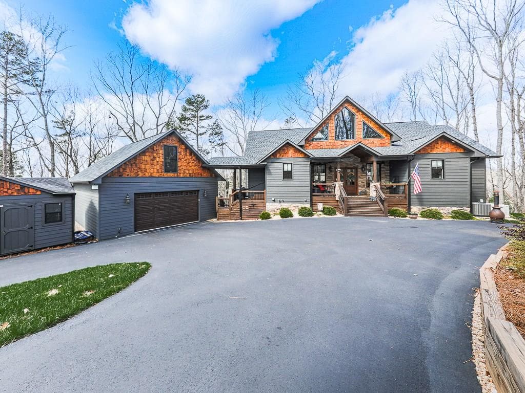208 Weeks Drive, Ellijay GA 30540 - Primary photo
