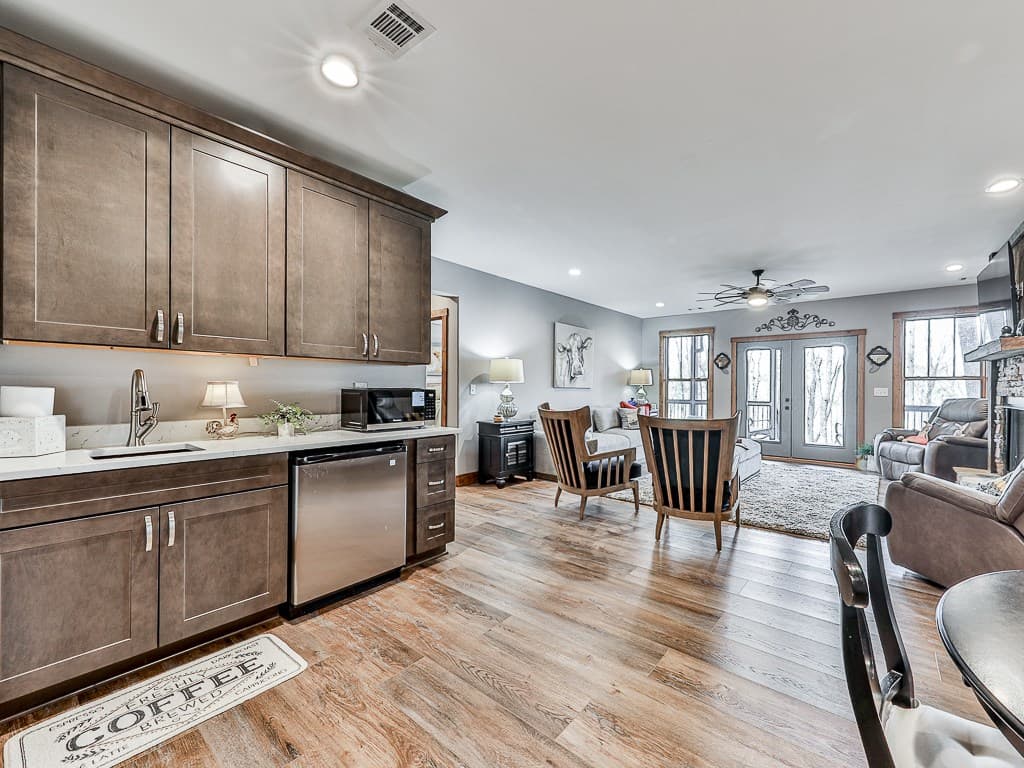 208 Weeks Drive, Ellijay GA 30540 - Photo