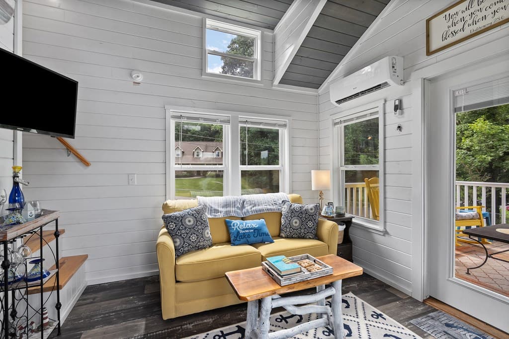1685 Chatuge Shores, Hiawassee GA 30546 - Photo