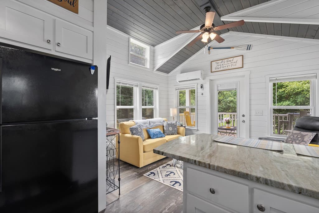 1685 Chatuge Shores, Hiawassee GA 30546 - Photo