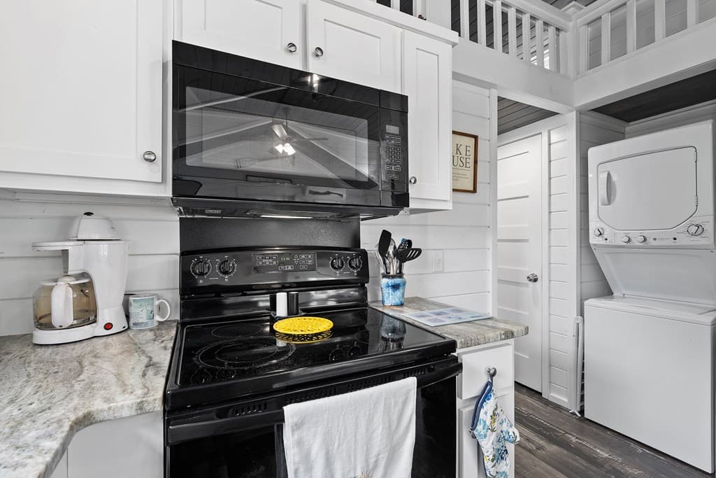 1685 Chatuge Shores, Hiawassee GA 30546 - Photo