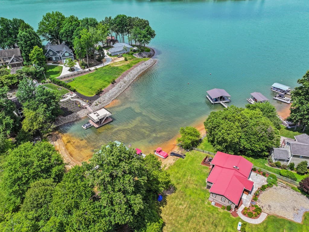 1685 Chatuge Shores, Hiawassee GA 30546 - Photo