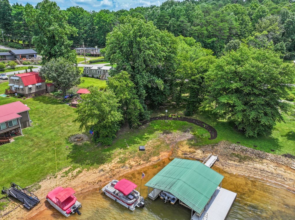 1685 Chatuge Shores, Hiawassee GA 30546 - Photo