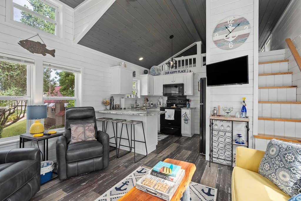 1685 Chatuge Shores, Hiawassee GA 30546 - Photo