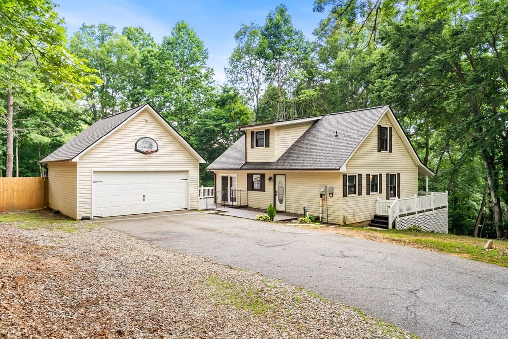 277 Tracy Street, Blairsville GA 30512 - Photo