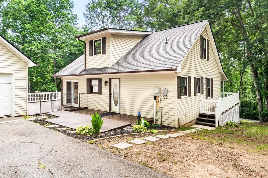 277 Tracy Street, Blairsville GA 30512 - Photo